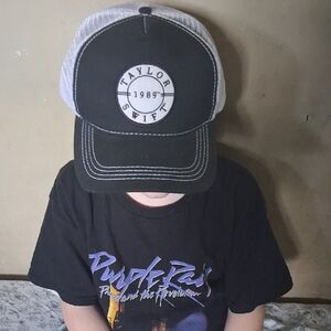 Taylor Swift Black and White Hat